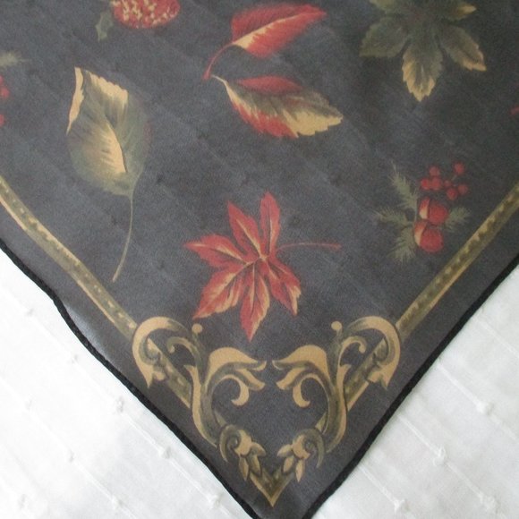 Semi sheer fall leaves & berries scarf - Picture 3 of 9